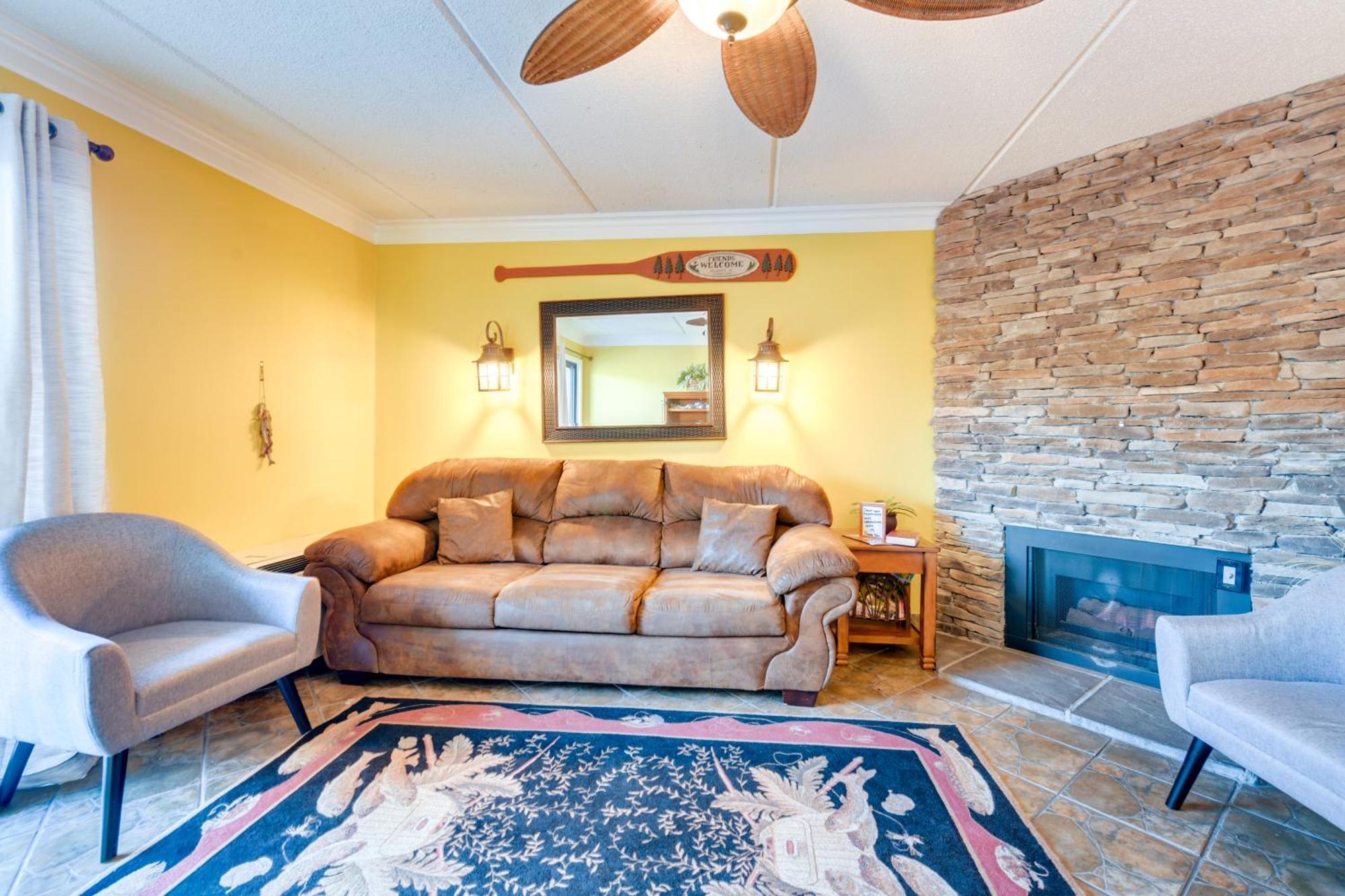 Downtown Gatlinburg Condo With Community Pool! Eksteriør billede